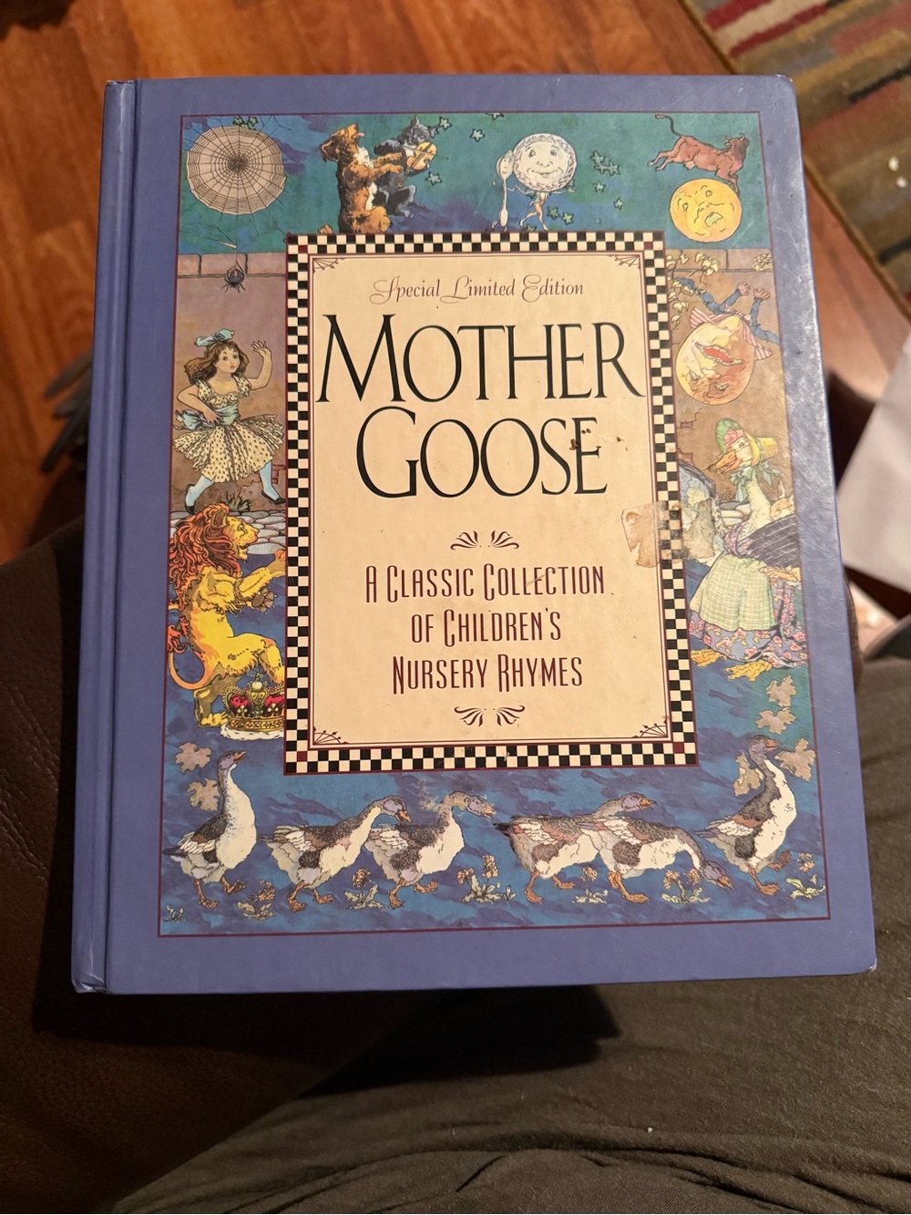 Mother Goose A Classic Collection of Children's Nursery Rhymes - Blue Hardcover